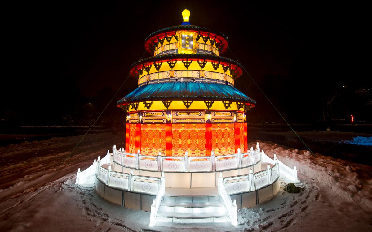 Большие очереди на «Фестивале гигантских китайских фонарей»